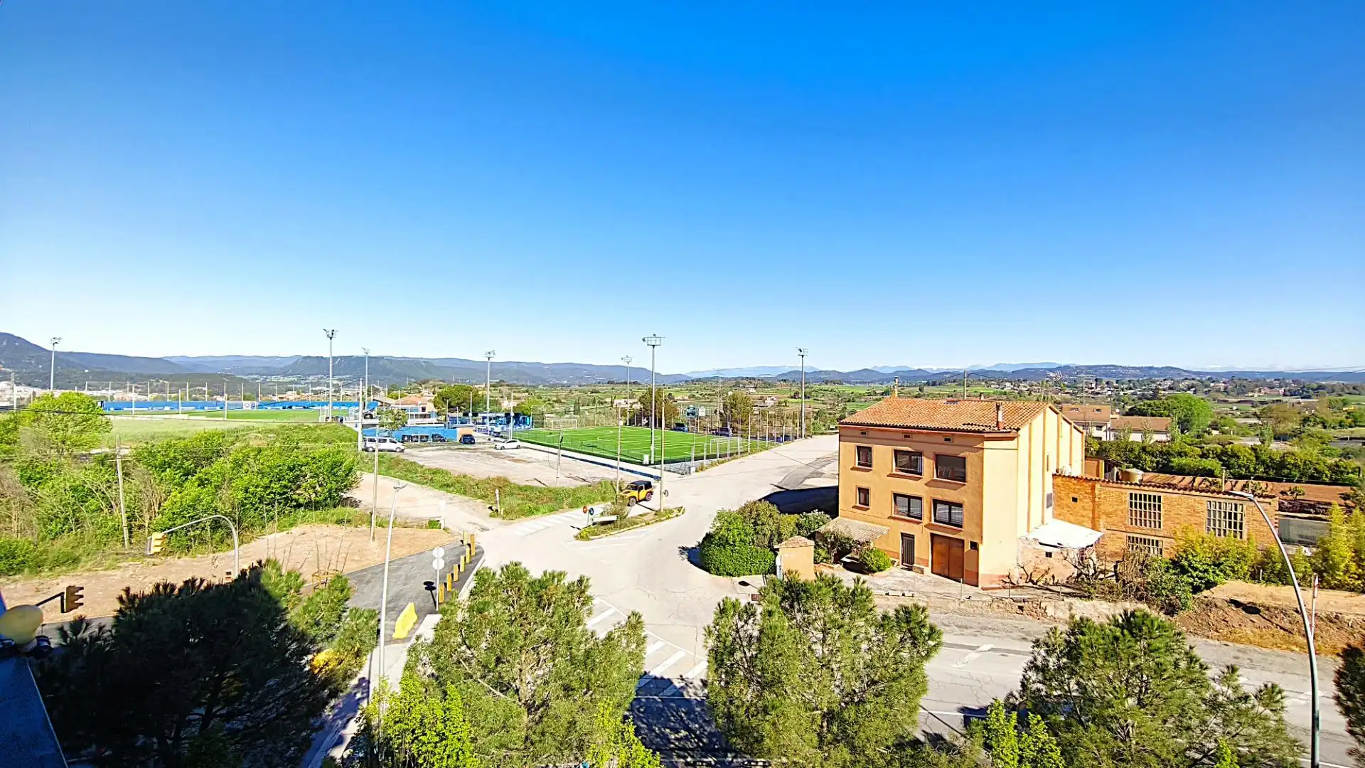 Vista exterior de Piso en venta en Manresa con Terraza, Amueblado y Balcón