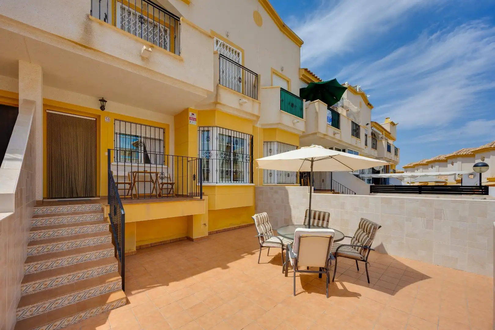 Terrassa de Casa o xalet en venda en Torrevieja amb Jardí privat, Terrassa i Moblat