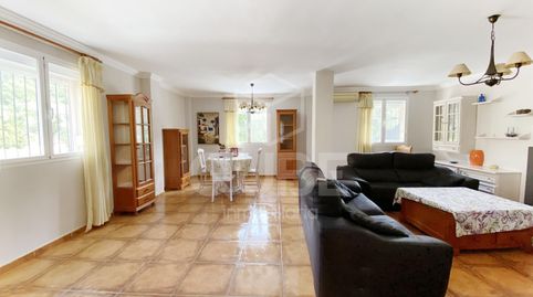 Foto 5 von Einfamilien-Reihenhaus zum Verkauf in Calle Carmen Olza Subiri, Manantiales - Lagar - Cortijo, Alhaurín de la Torre