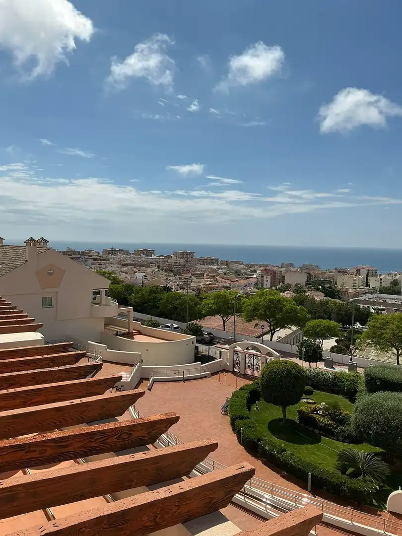 Vista exterior de Piso en venta en Benalmádena con Aire acondicionado, Terraza y Trastero