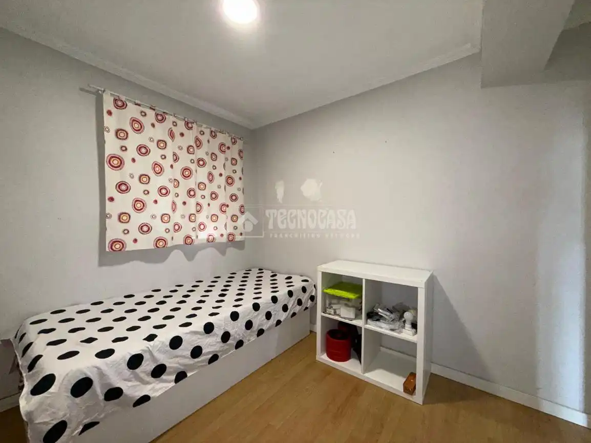 Bedroom of Flat for sale in Sevilla  with Air Conditioner
