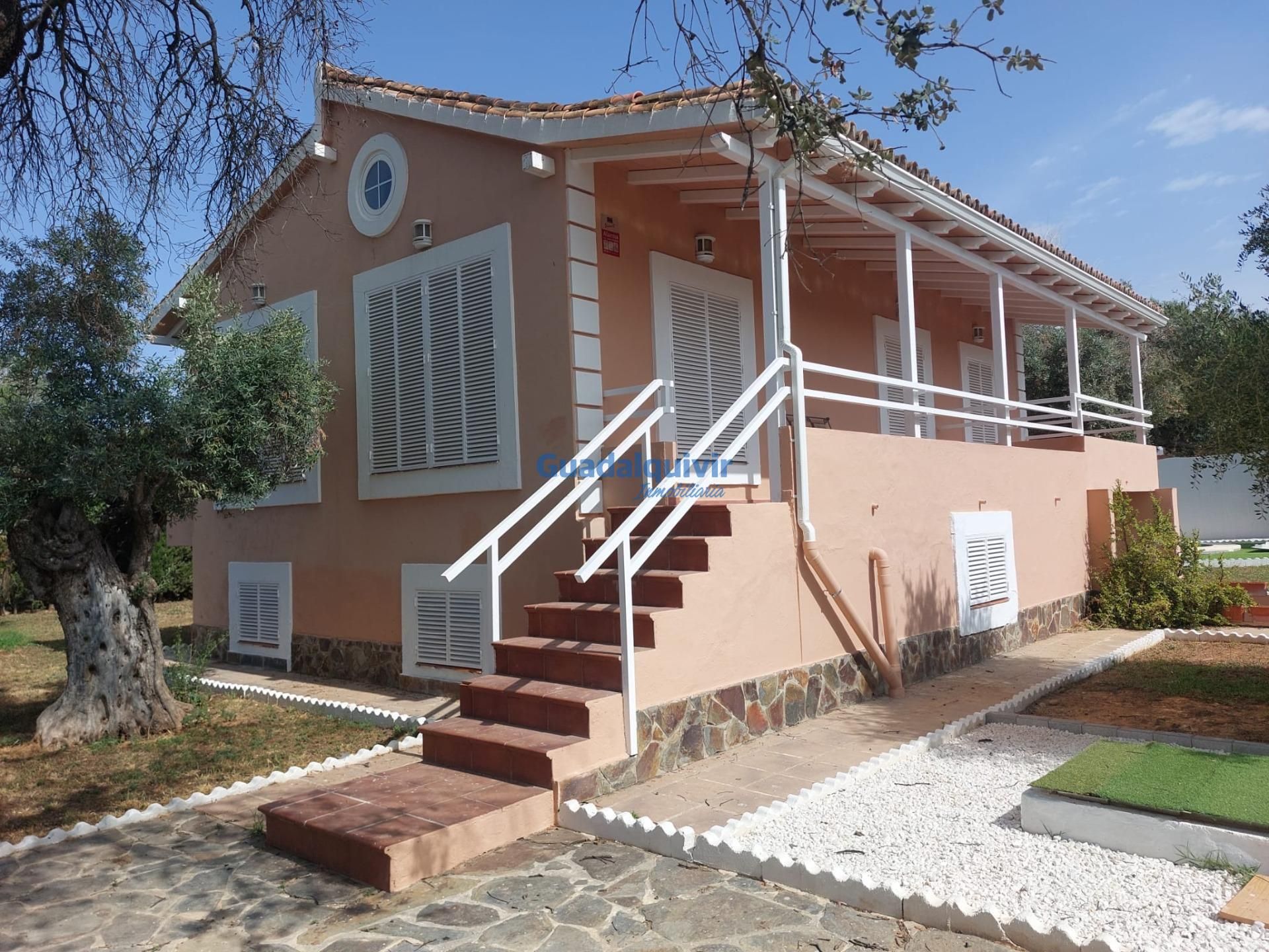 Exterior view of House or chalet to rent in Dos Hermanas  with Air Conditioner, Private garden and Terrace