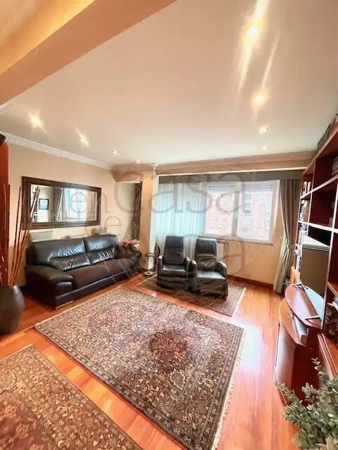 Sala d'estar de Pis en venda en Bilbao  amb Calefacció
