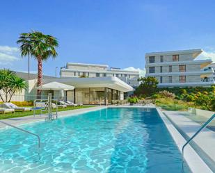 Swimming pool of Apartment for sale in Estepona  with Air Conditioner, Terrace and Swimming Pool