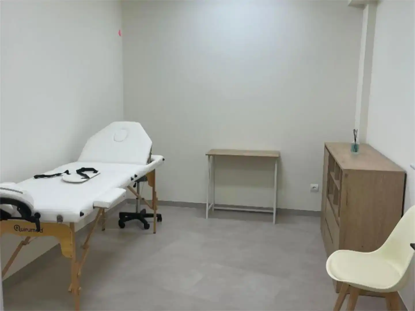 Schlafzimmer von Büro zur Miete in Valencia