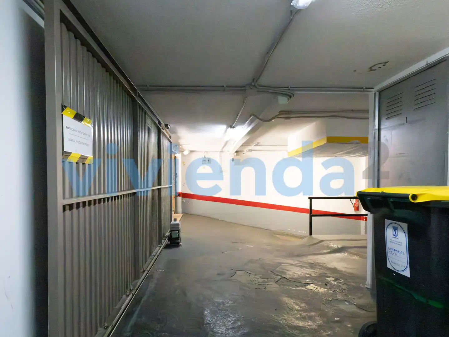 Aparcament de Local en venda en Madrid