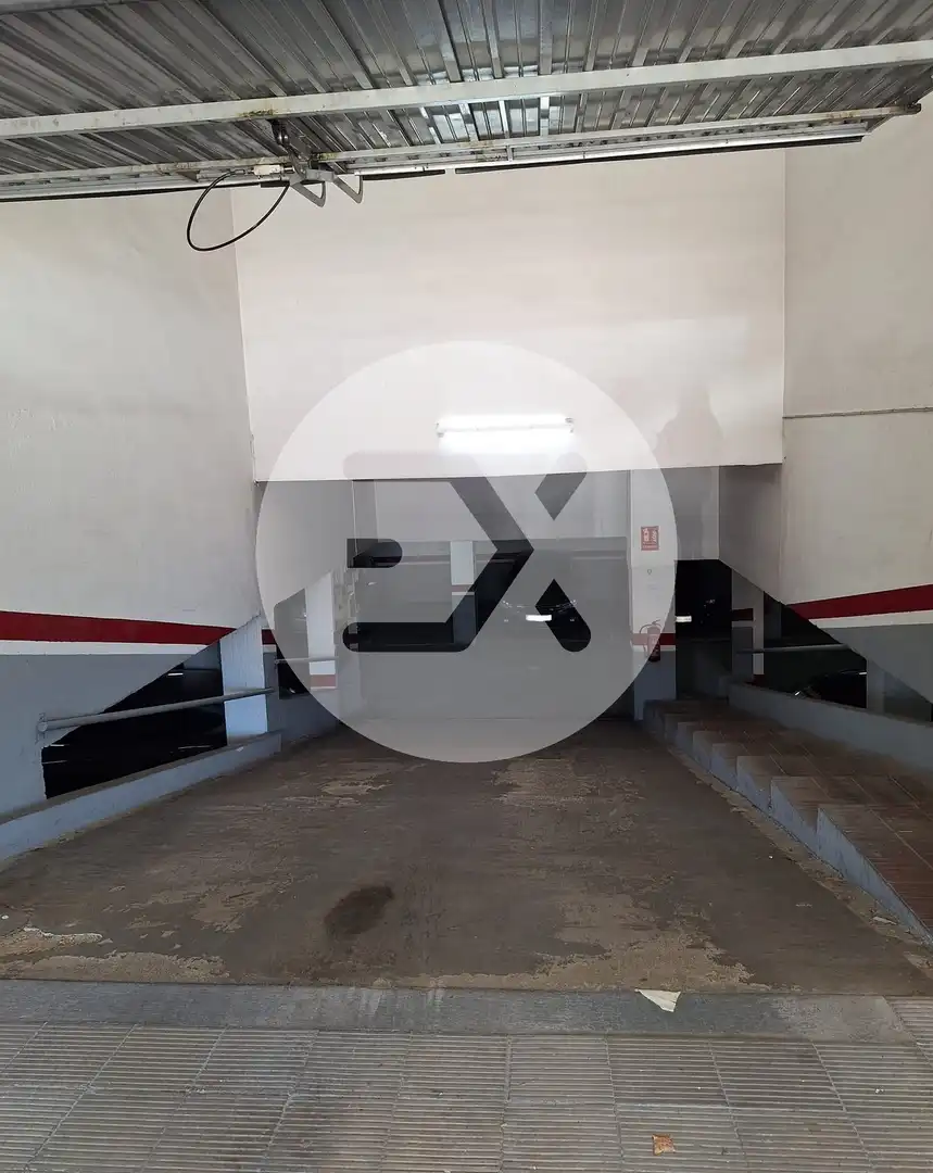 Garage zum Verkauf in Castelldefels