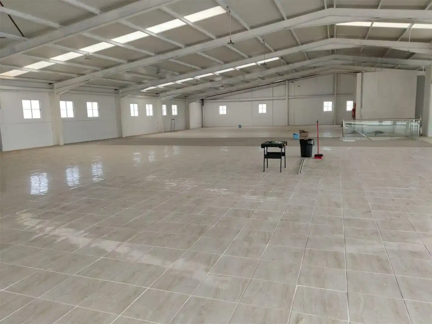 Fabrikhallen zur Miete in Finestrat