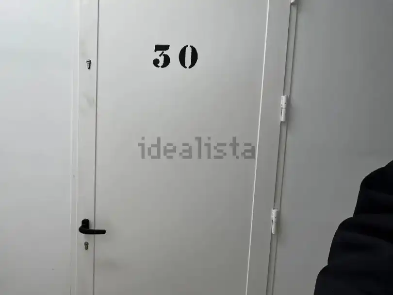 Habitación de Trastero de alquiler en Madrid con Alarma