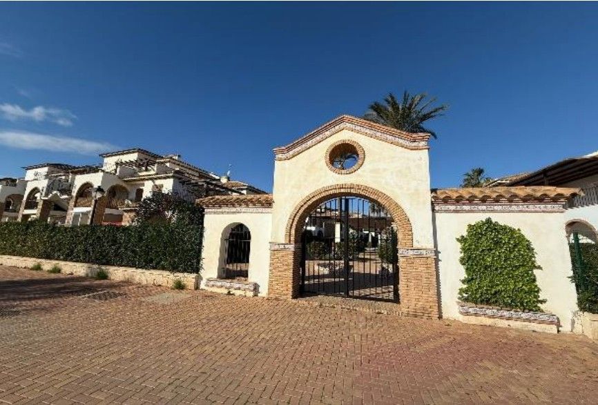 Flat for sale in C/ Ronda Generalife, Lomas del Mar