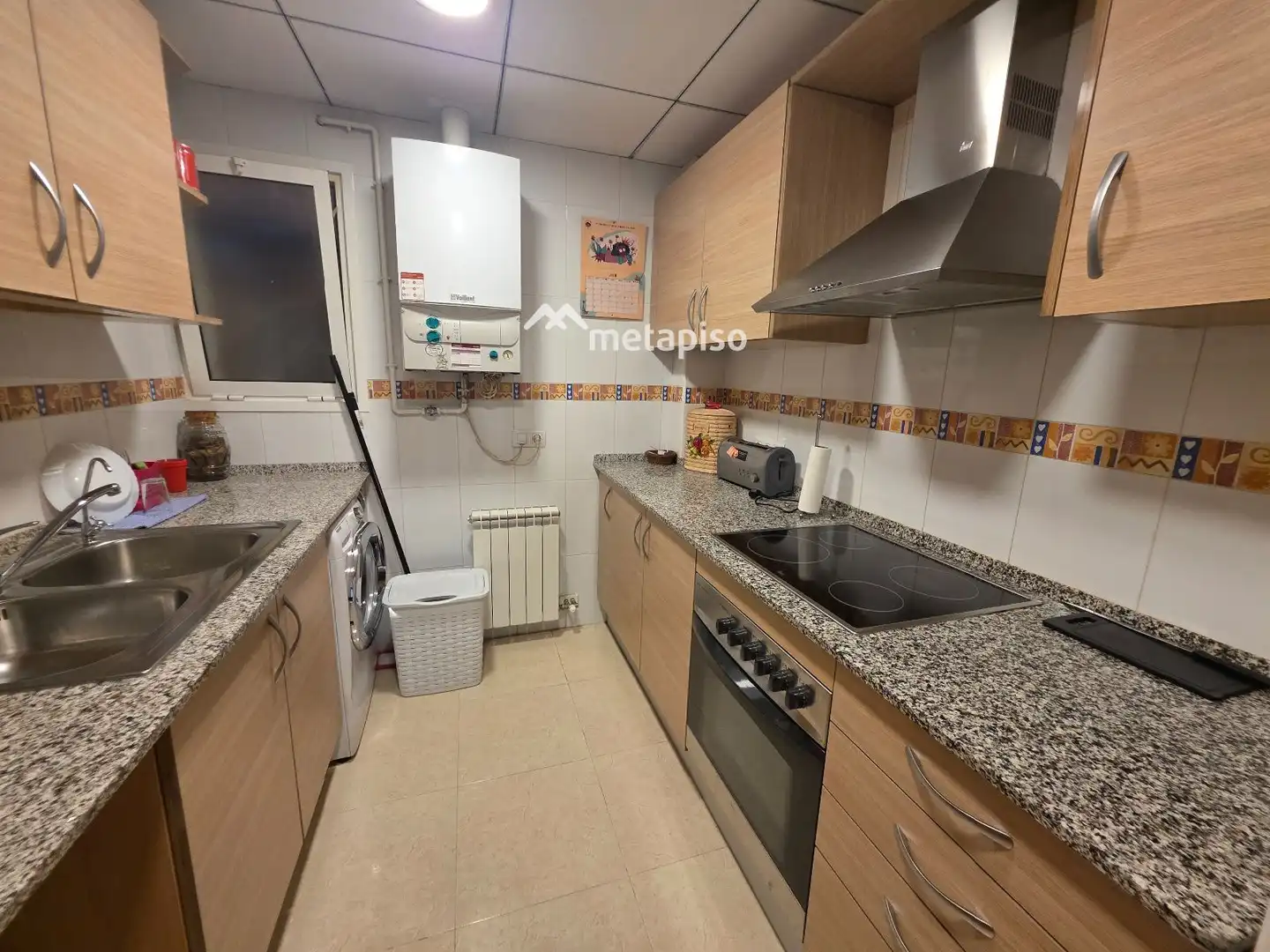 Cocina de Piso en venta en La Pobla de Montornès   con Calefacción y Terraza