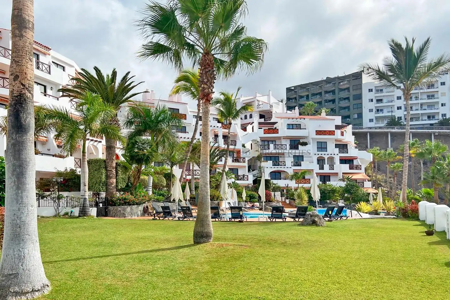 Vista exterior de Apartament en venda en Santiago del Teide amb Terrassa i Piscina comunitària
