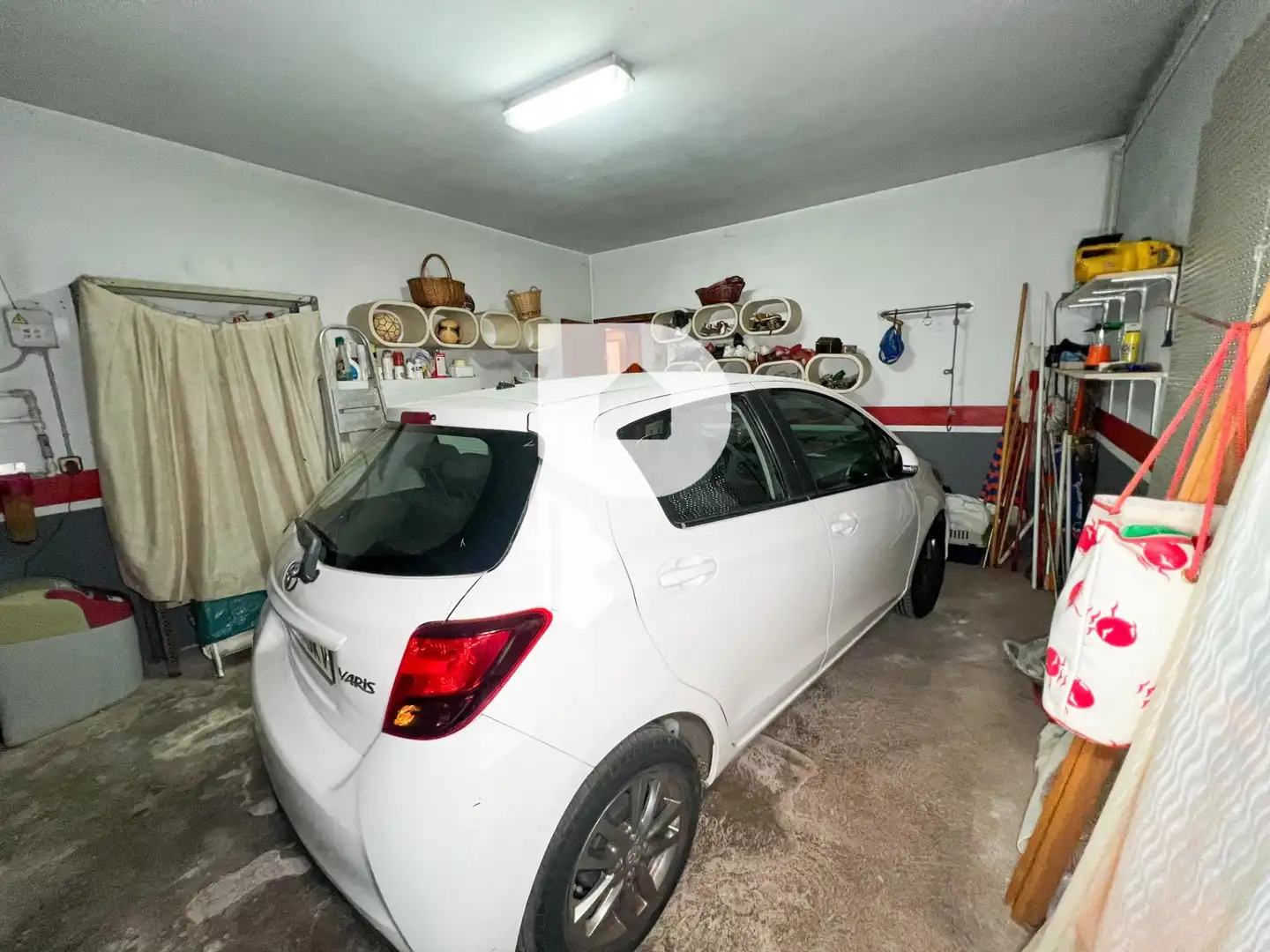Aparcament de Casa o xalet en venda en Pallejà amb Aire condicionat, Calefacció i Jardí privat