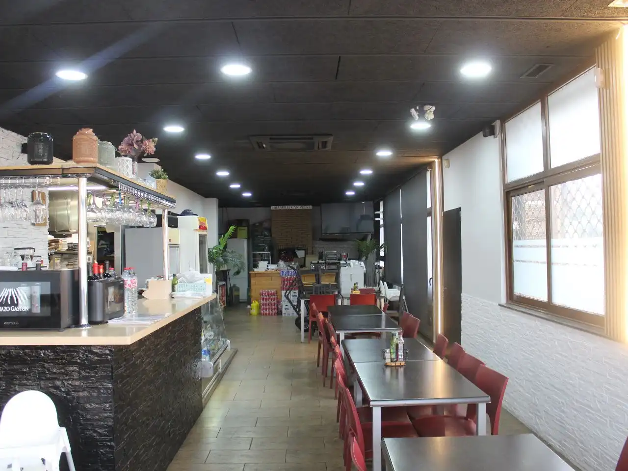 Local comercial en traspaso en av filadores 11-13, imagen 3