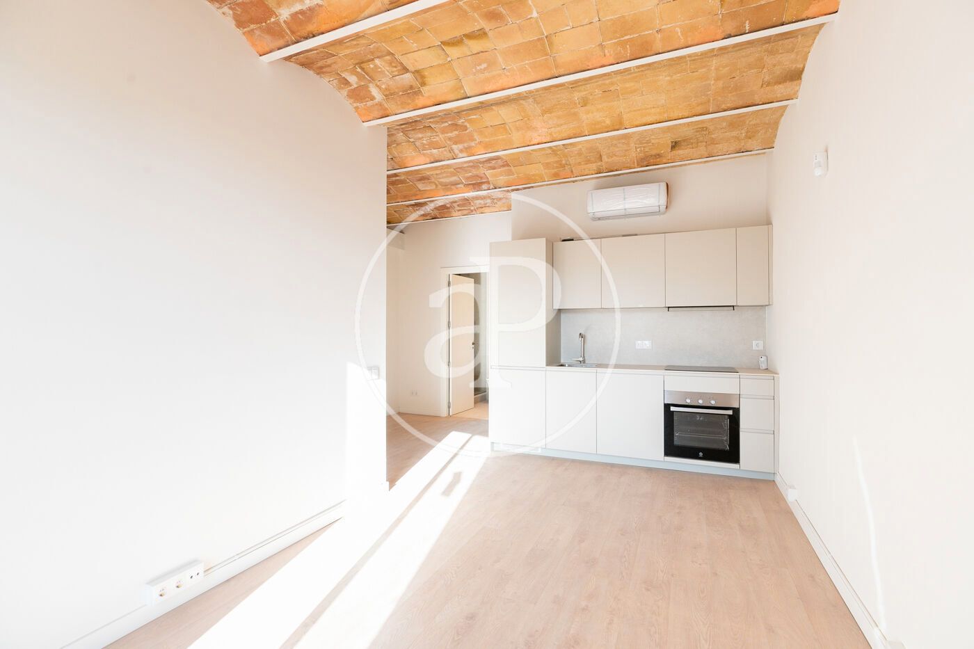 Kitchen of Flat for sale in  Barcelona Capital  with Air Conditioner, Heating and Balcony