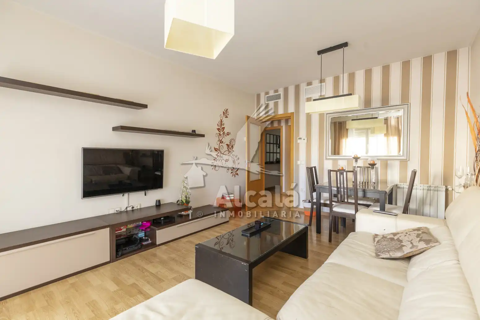 Wohnzimmer von Wohnung zum Verkauf in Alcalá de Henares mit Klimaanlage, Heizung und Privatgarten
