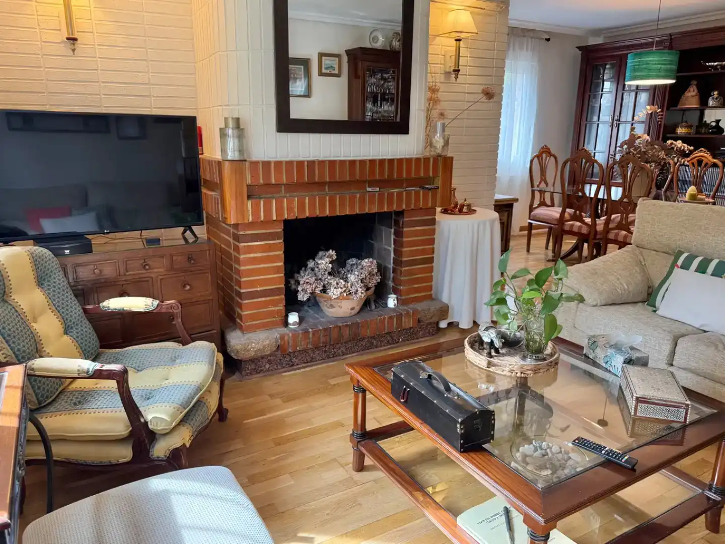 Sala de estar de Piso en venta en Las Rozas de Madrid con Aire acondicionado, Jardín privado y Parquet