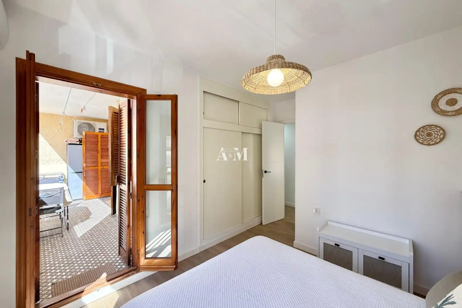 Dormitori de Apartament de lloguer en Torrevieja amb Aire condicionat, Calefacció i Parquet