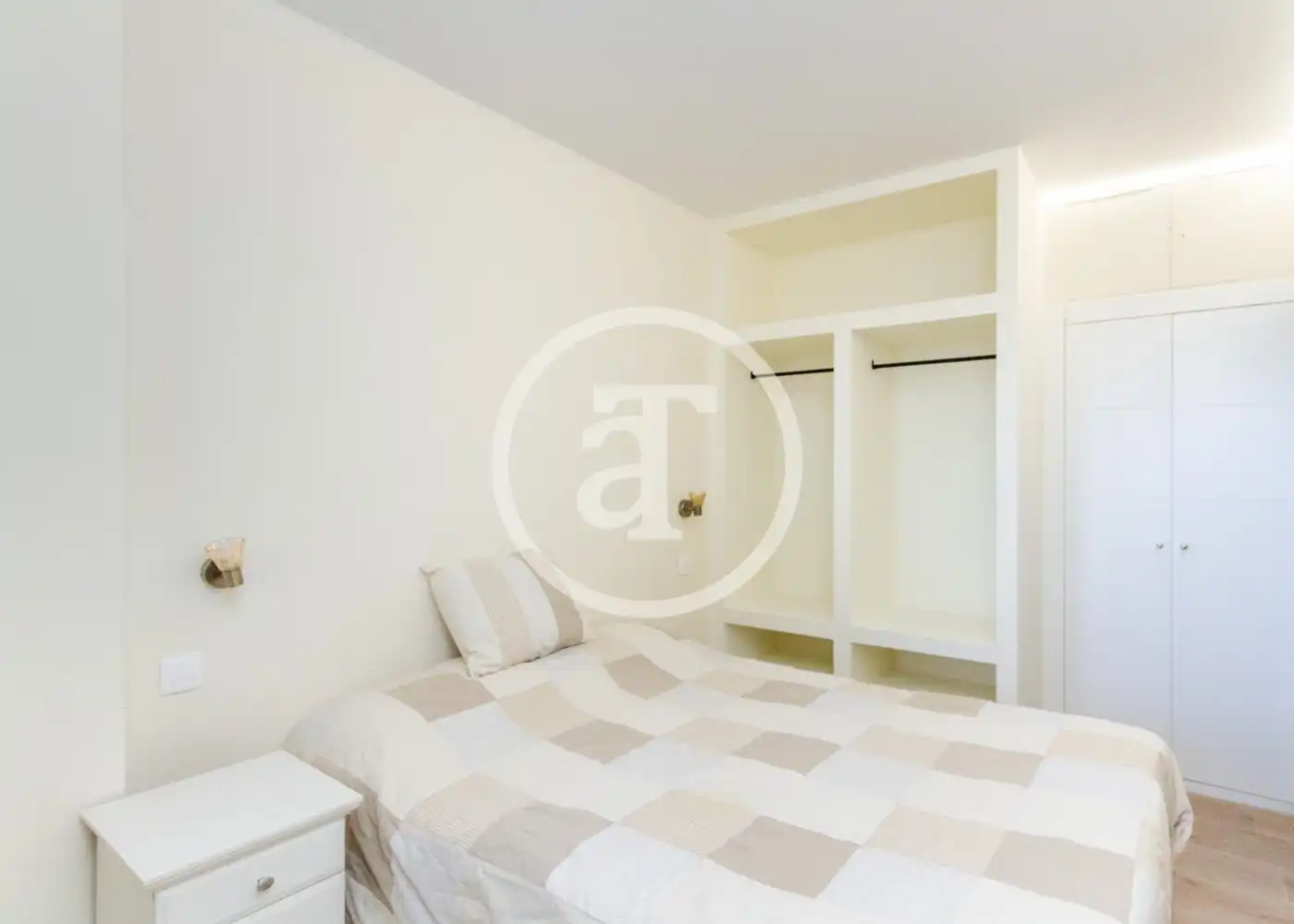 Bedroom of Flat for rent in Madrid  with Air Conditioner, Heating and Furnished