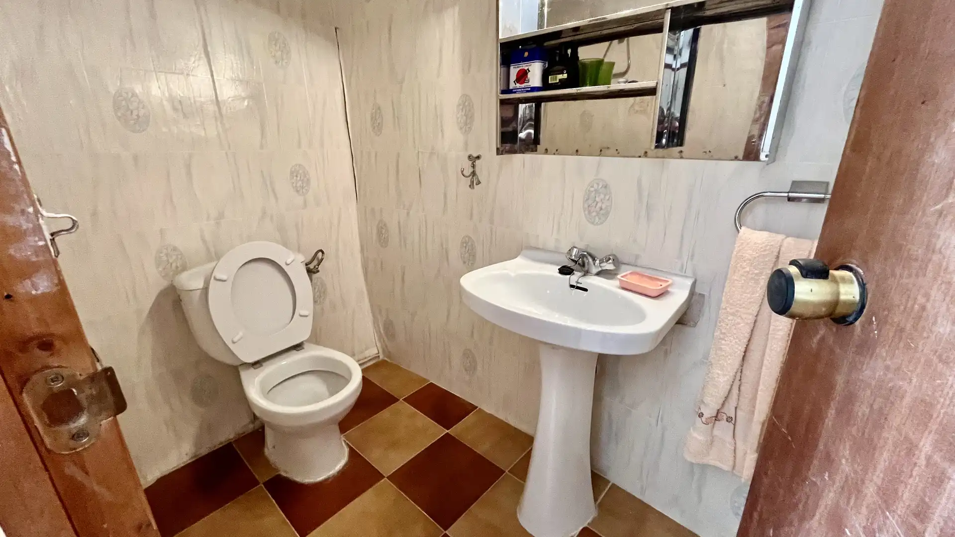 Casa adosada en venta en Hita