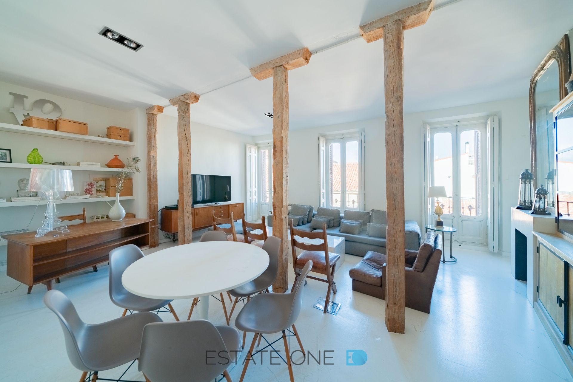 Living room of Duplex for sale in  Madrid Capital  with Air Conditioner, Heating and Parquet flooring