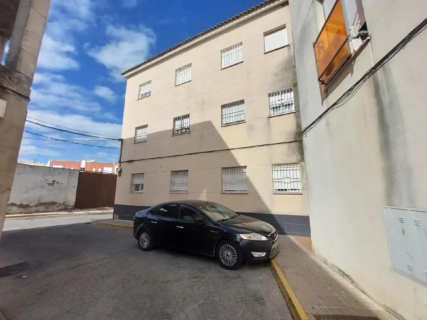 Vista exterior de Piso en venta en La Algaba
