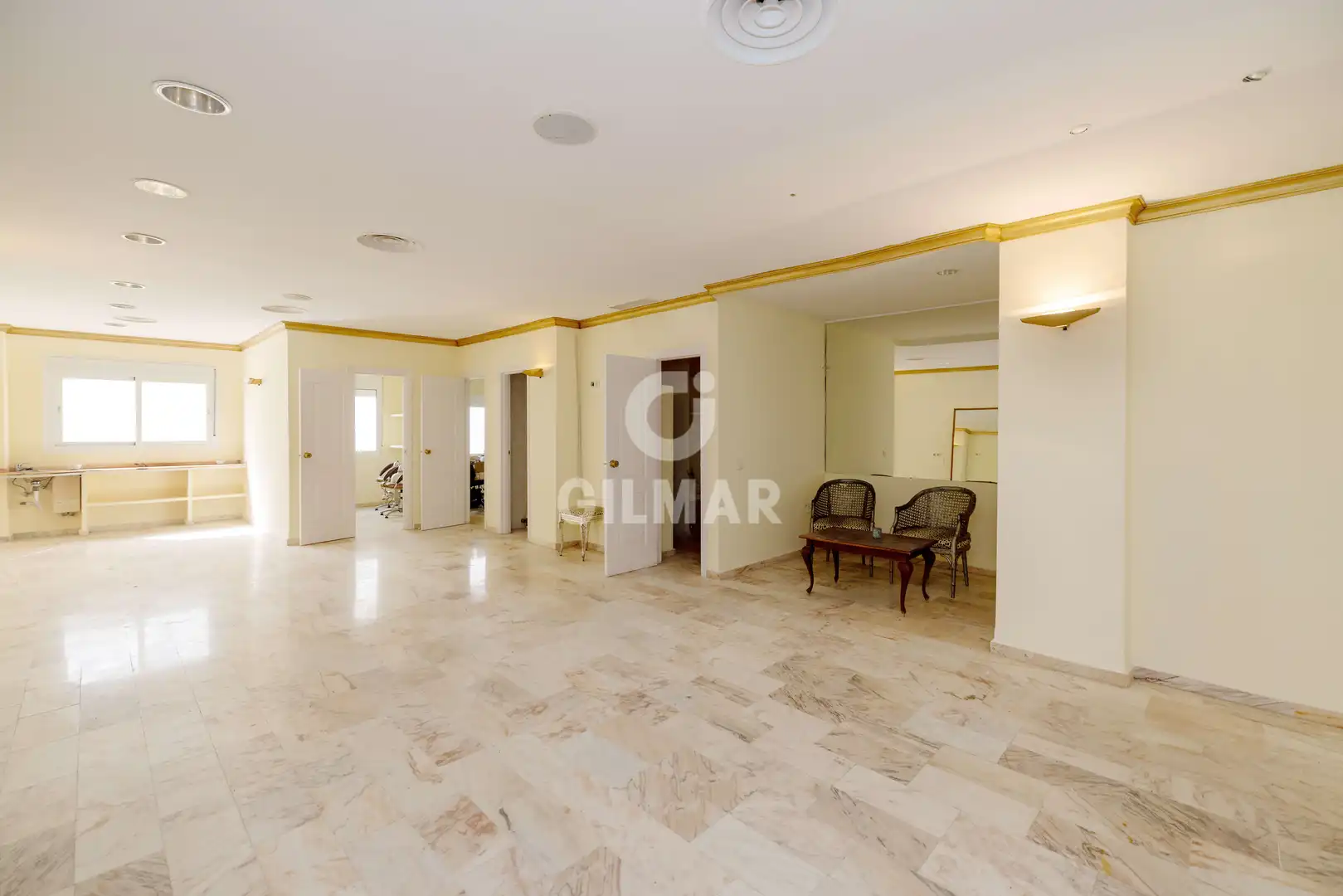 Local en venta en Marbella con Calefacción