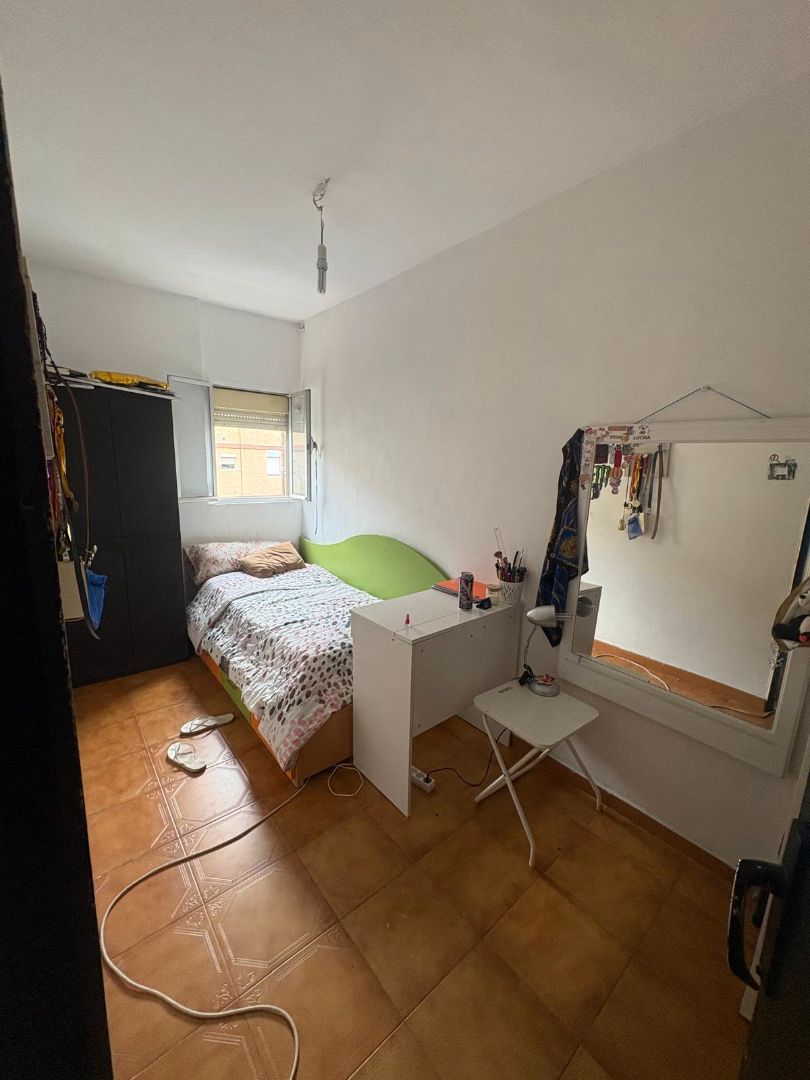 Bedroom of Flat for sale in  Madrid Capital