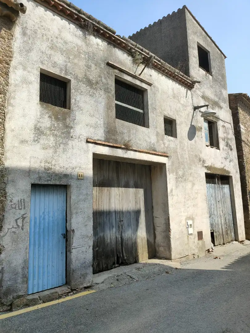 Vista exterior de Casa o xalet en venda en La Tallada d'Empordà