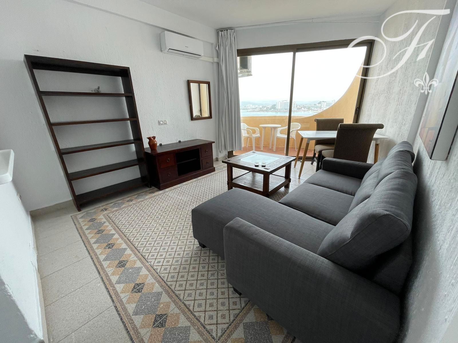 Sala d'estar de Pis en venda en Sant Josep de sa Talaia amb Aire condicionat, Moblat i Balcó