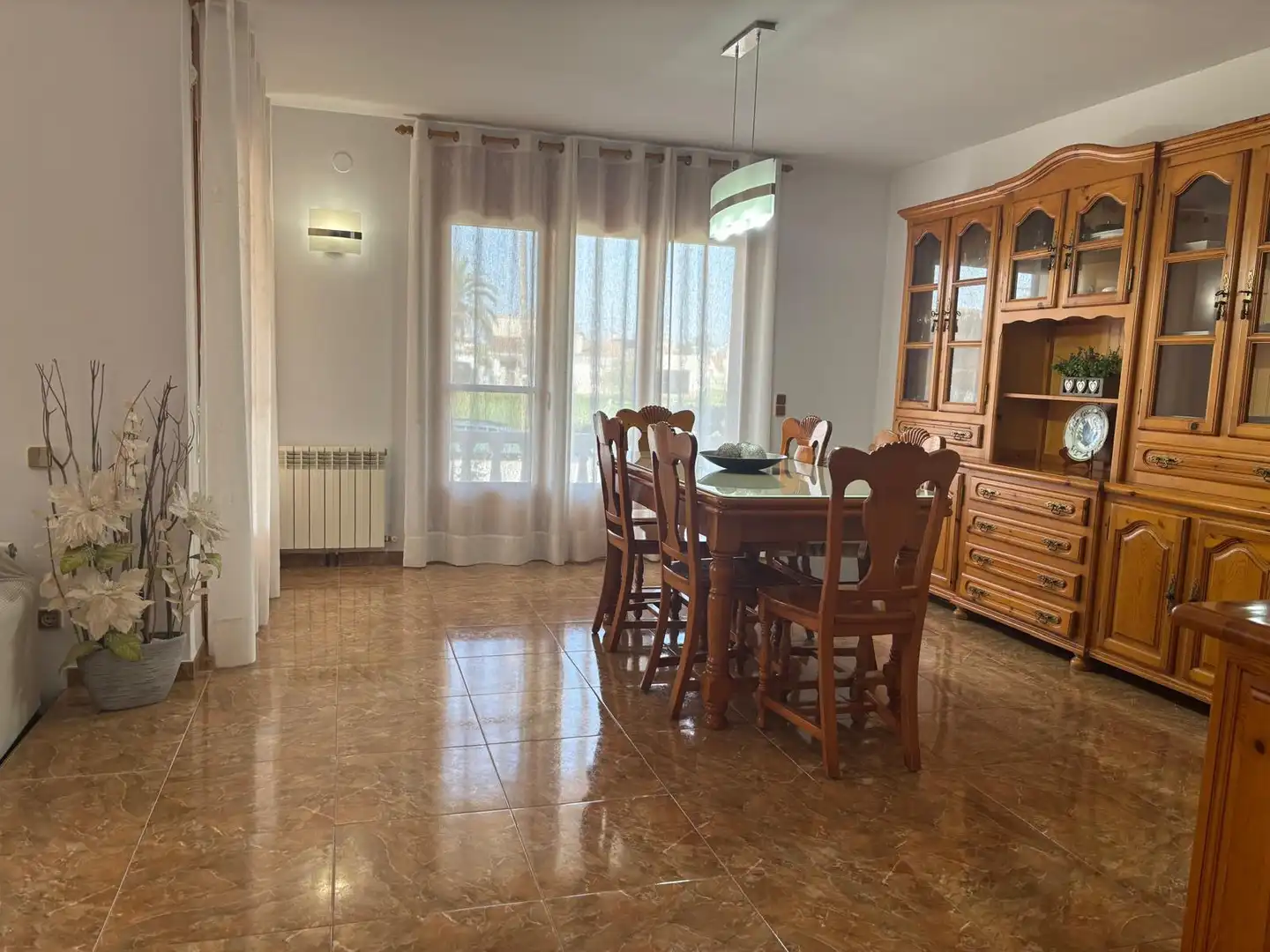 Comedor de Casa o chalet en venta en Deltebre con Aire acondicionado, Calefacción y Jardín privado