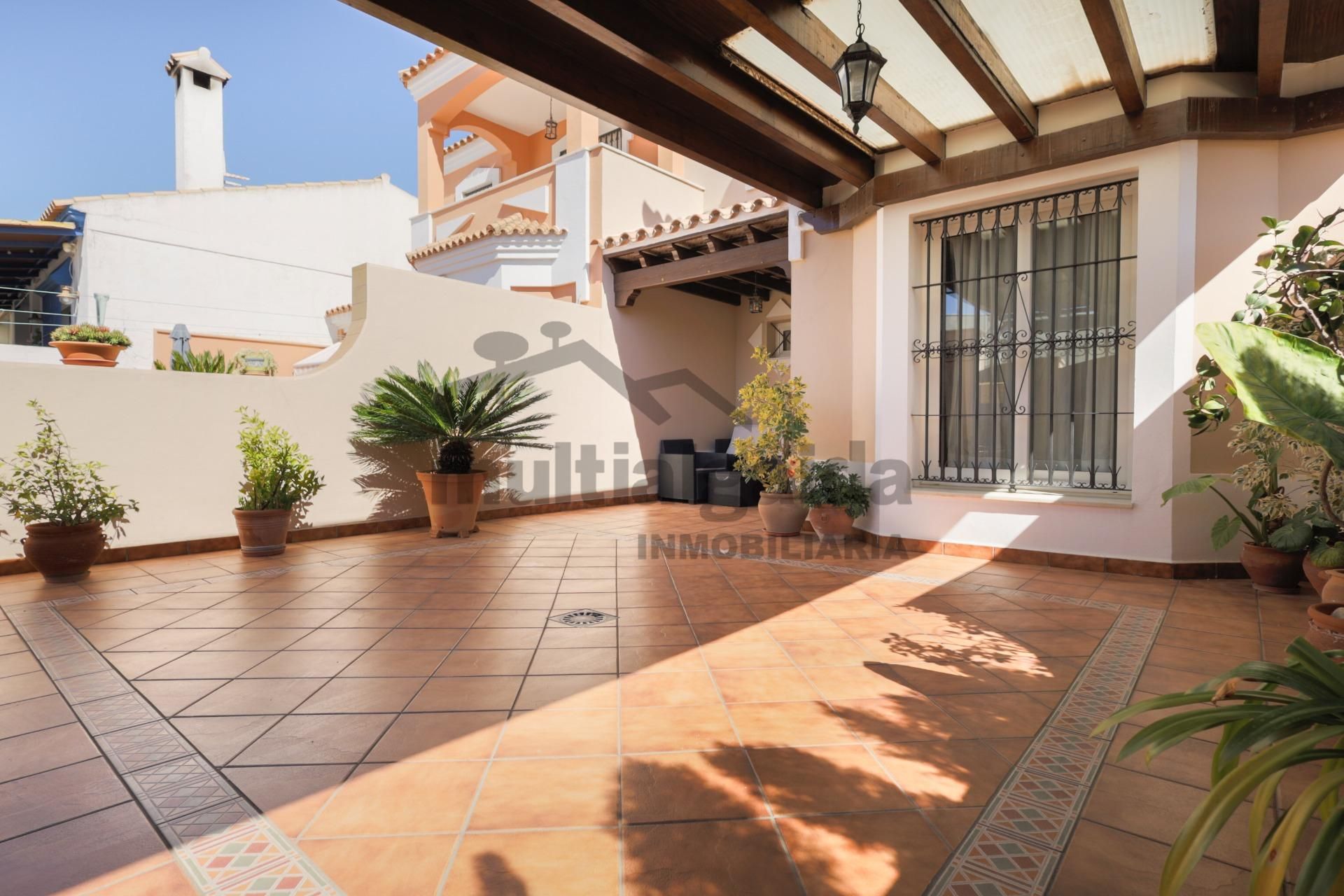 Terraza de Casa adosada en venta en Sanlúcar de Barrameda con Aire acondicionado y Terraza