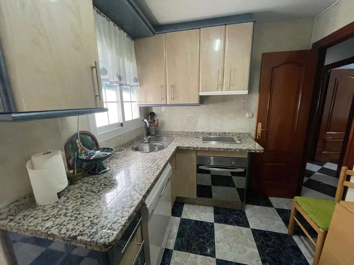 Kitchen of Flat for rent in Granada  with Furnished, Oven and Washing machine