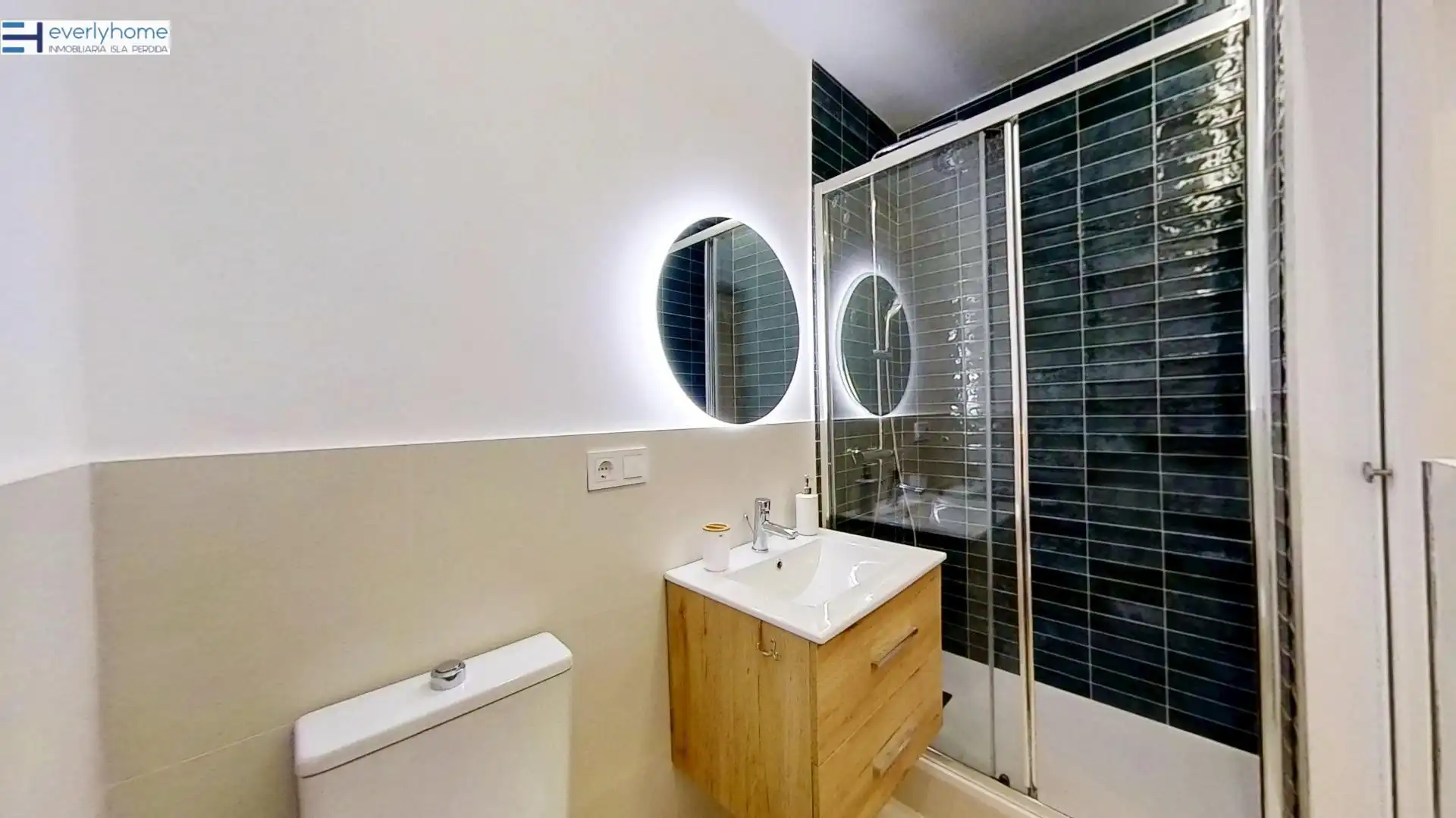 Badezimmer von Wohnung zur untervermieten in Valencia mit Terrasse, Möbliert und Balkon