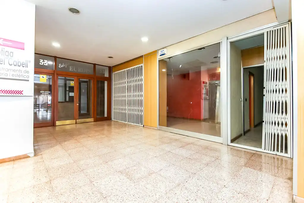 Gewerbefläche zum Verkauf in Av Prat de la Riba, imagen 5