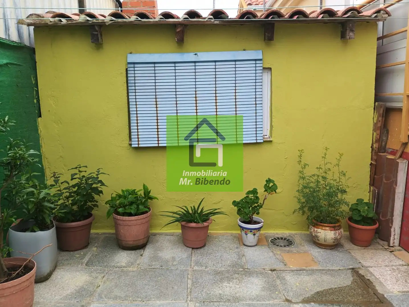 Vista exterior de Casa o xalet en venda en Muelas del Pan amb Calefacció i Jardí privat