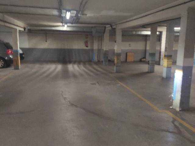 Garaje en Alquiler en Calle del Buen Gobernador, 8 en Quintana