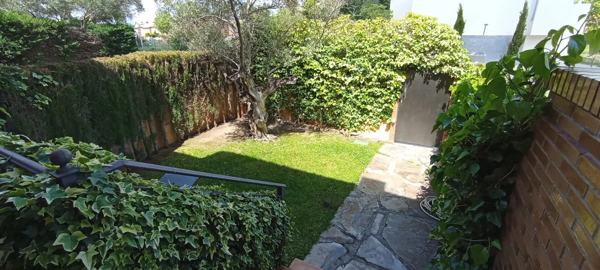 Jardí de Casa adosada en venda en Simancas amb Calefacció, Jardí privat i Parquet
