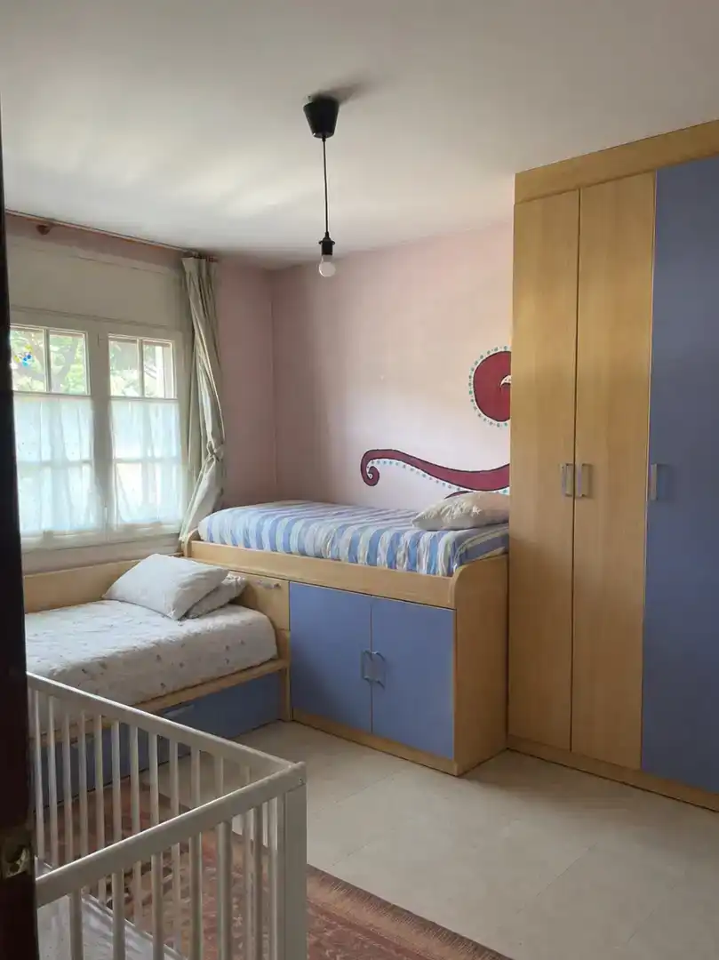 Dormitori de Casa adosada en venda en Cabrils amb Aire condicionat i Piscina