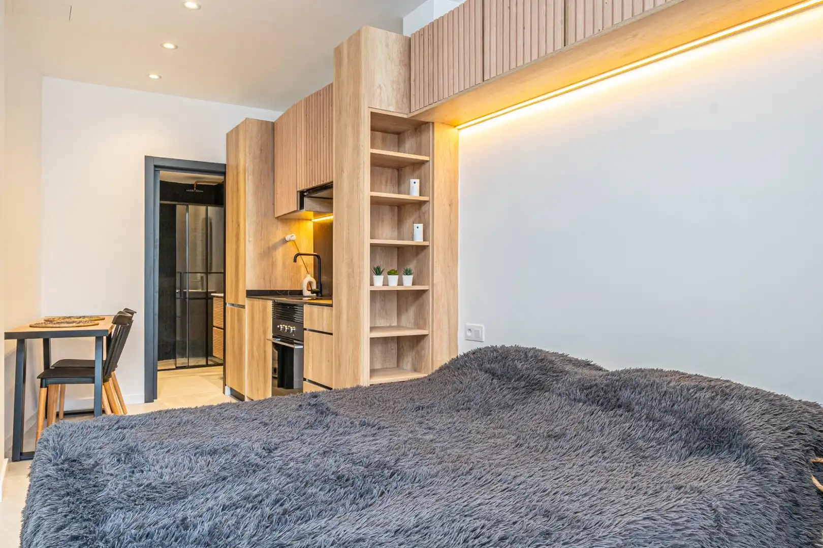 Bedroom of Commercial properties for sale in Calvià  with Air Conditioner and Furnished