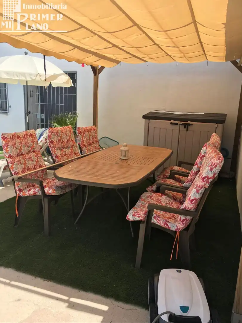 Terrassa de Casa o xalet en venda en Alcázar de San Juan amb Aire condicionat, Traster i Piscina