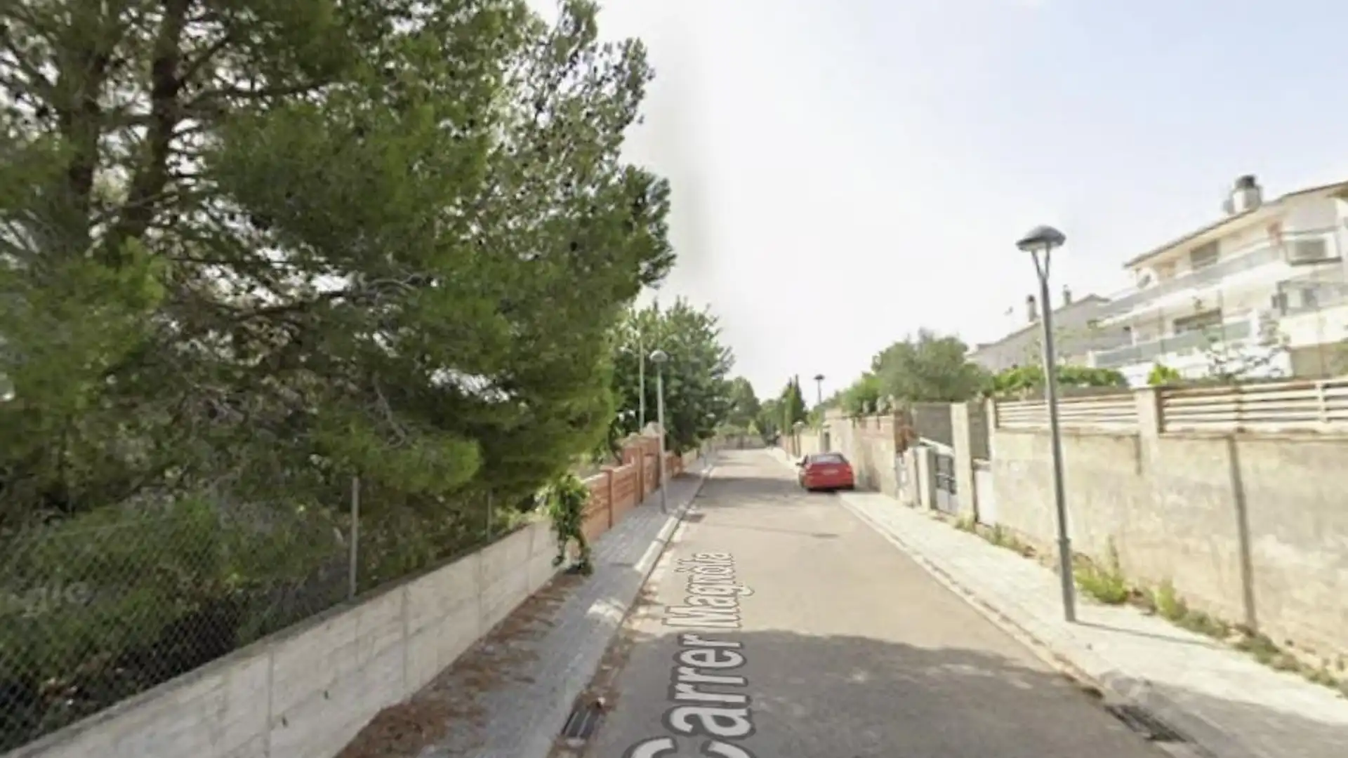 Vista exterior de Casa o chalet en venta en La Bisbal del Penedès con Jardín privado, Terraza y Piscina comunitaria