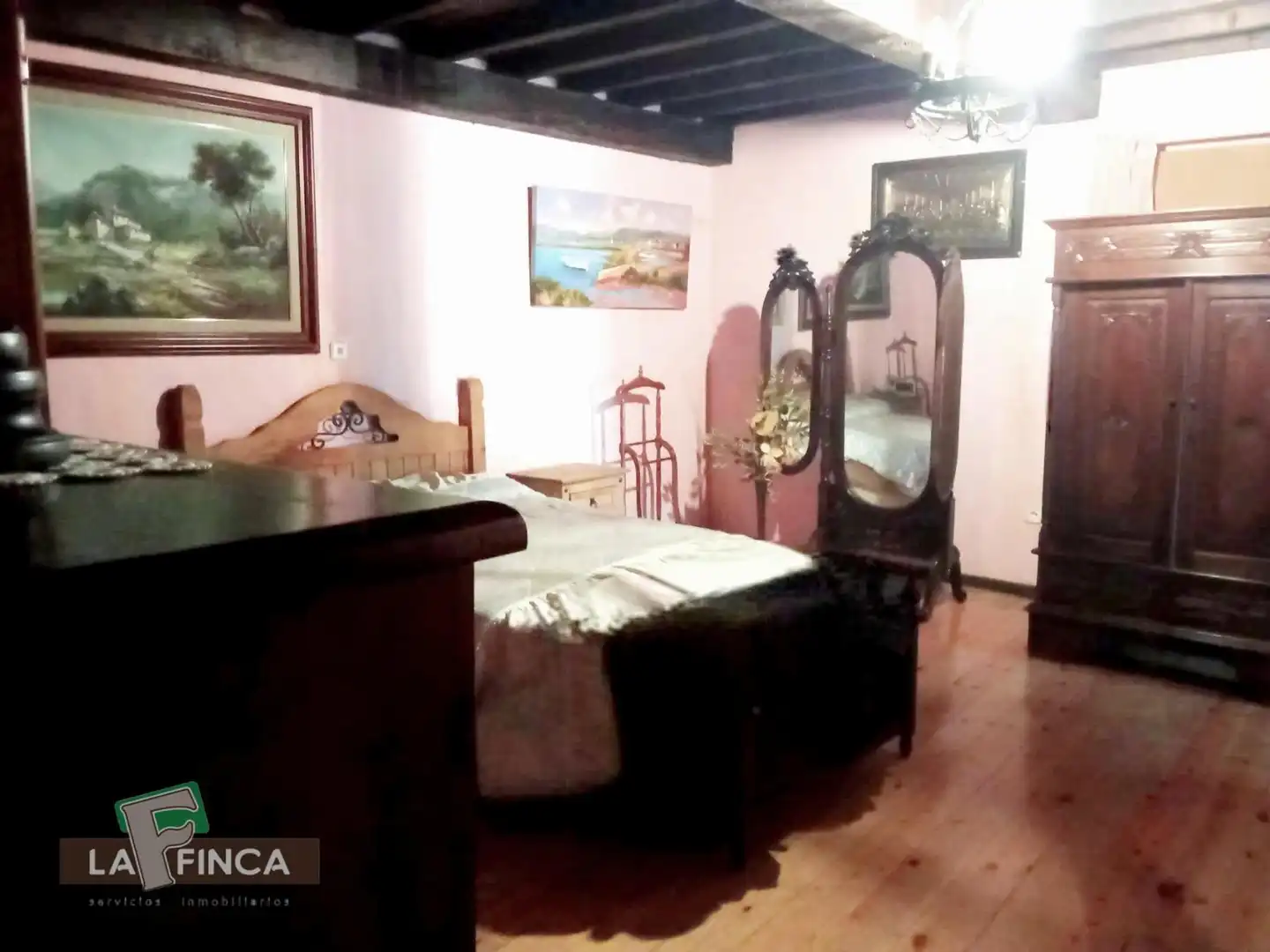 Habitación de Casa o chalet en venta en Oviedo  con Calefacción, Terraza y Trastero