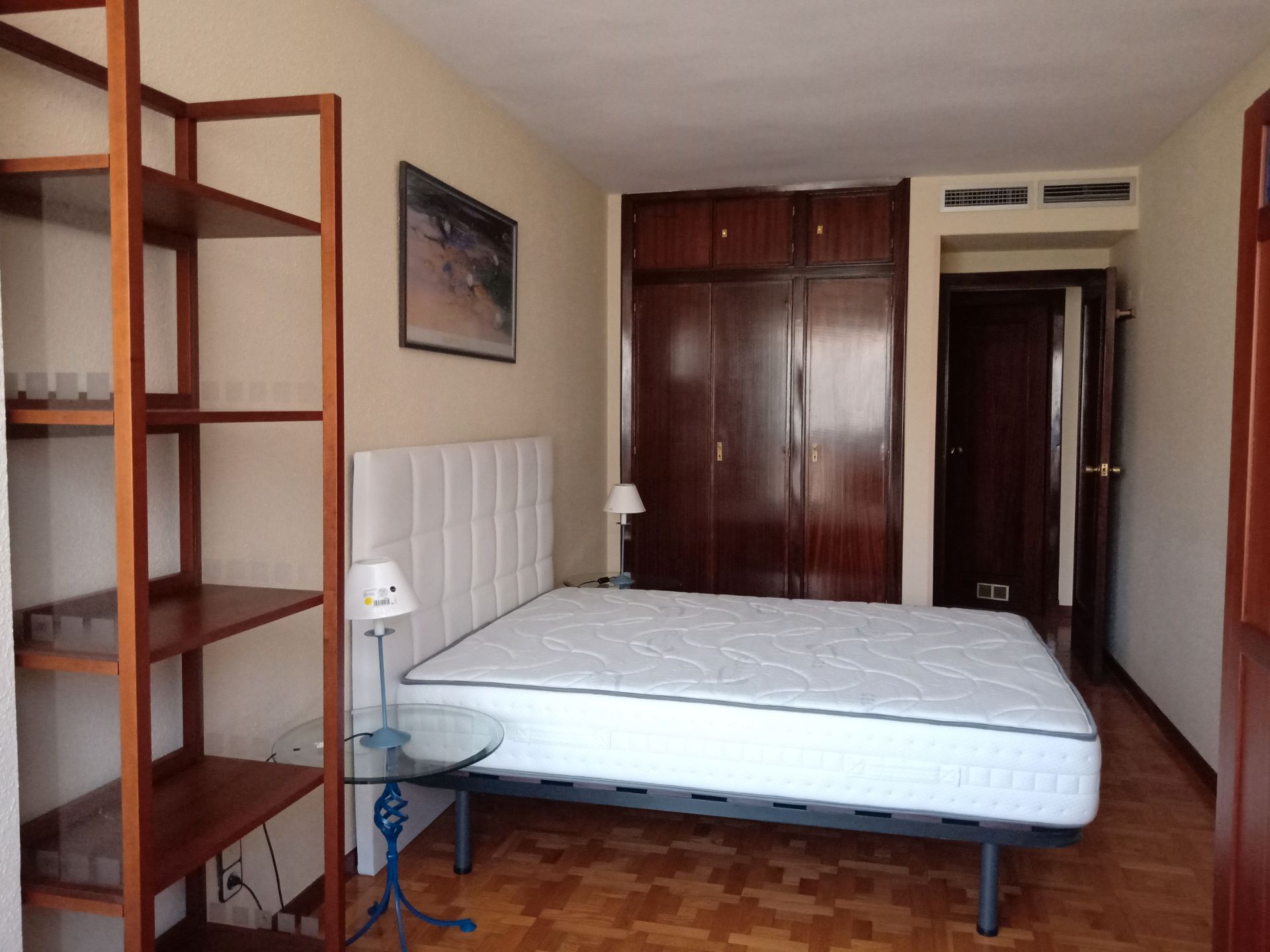 Bedroom of Apartment to rent in  Zaragoza Capital  with Heating, Parquet flooring and Furnished