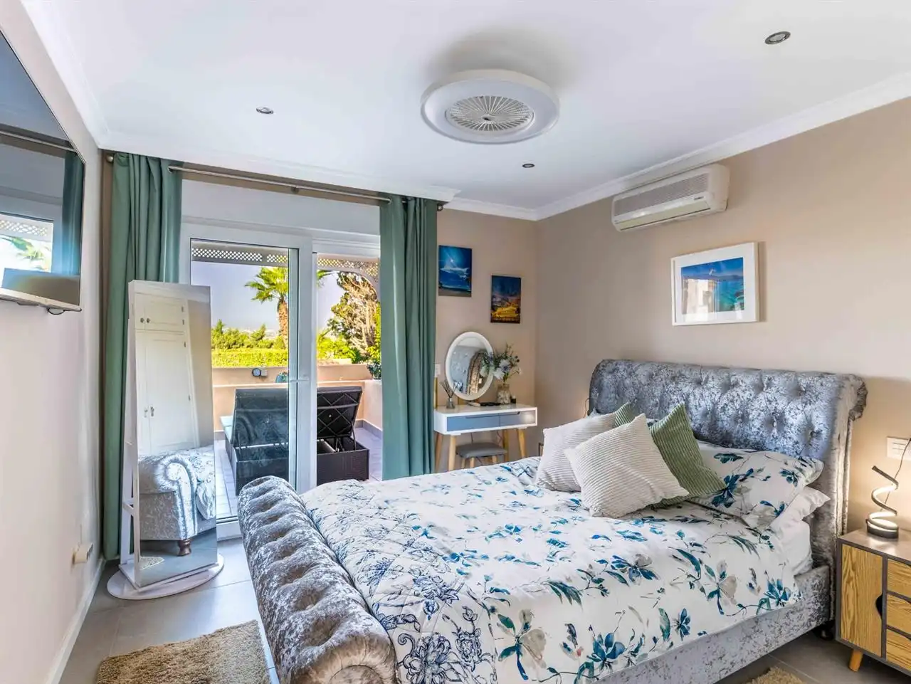Bedroom of Houses for sale in Garrucha  with Heating, Private garden and Storage room