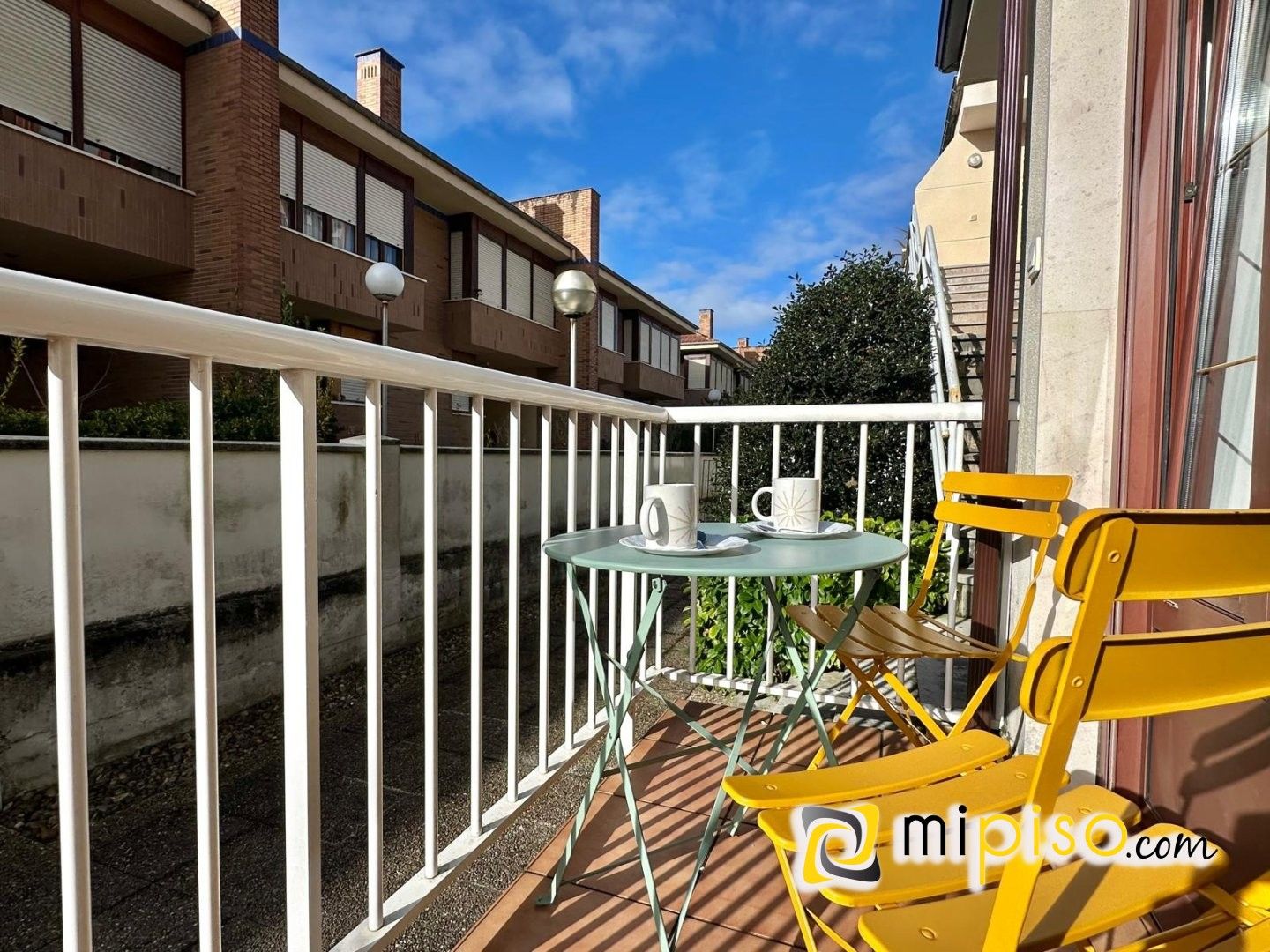 Terrassa de Pis en venda en Laredo amb Calefacció