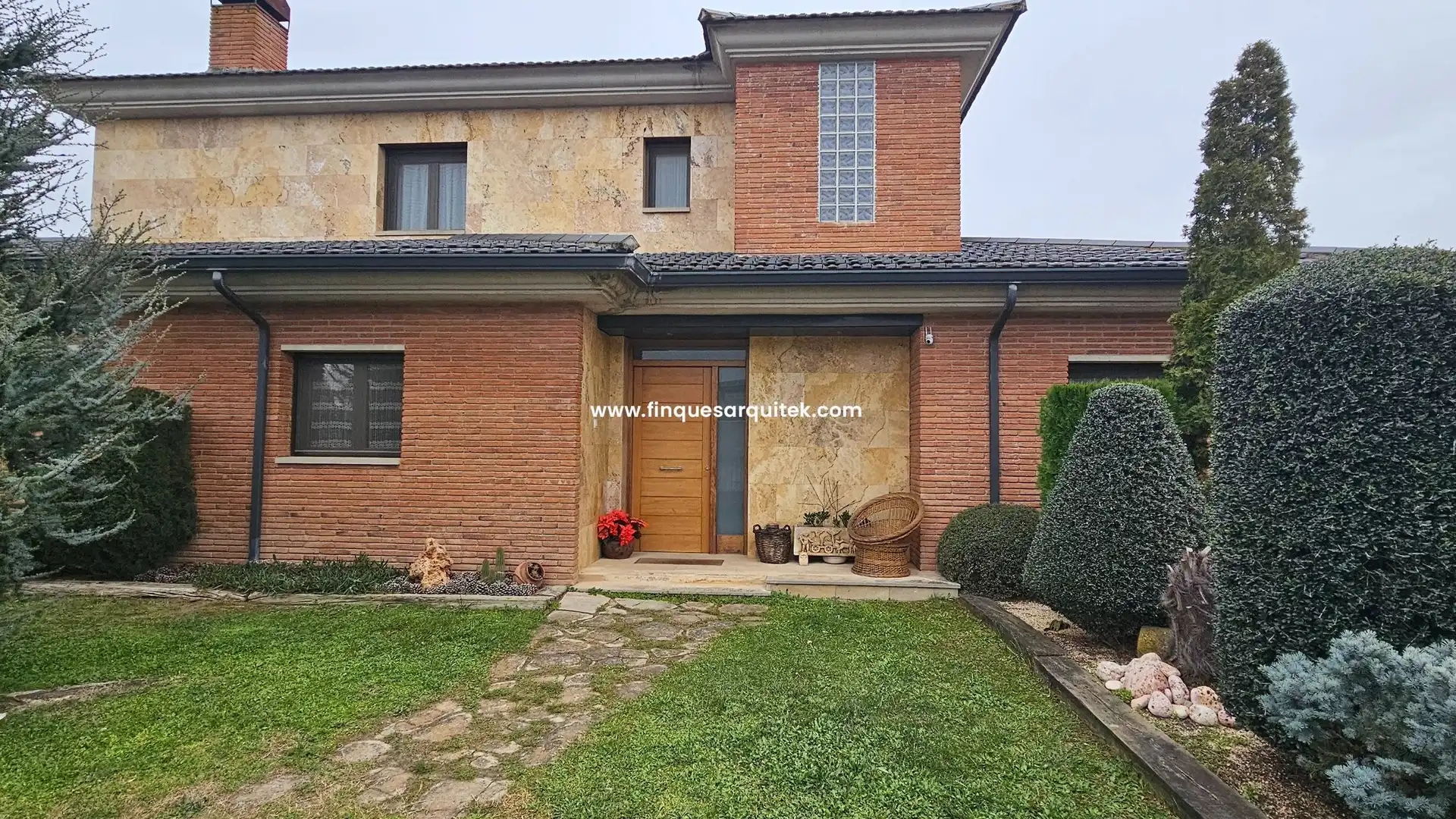 Vista exterior de Casa o chalet en venta en Alpicat con Aire acondicionado, Terraza y Trastero