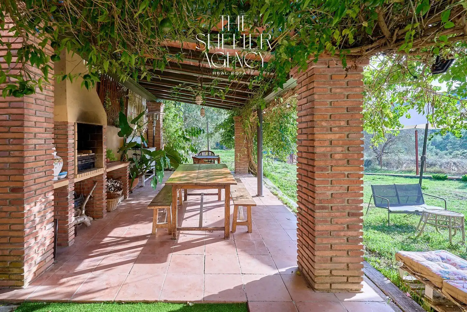 Terraza de Finca rústica en venta en Sant Pere de Ribes con Aire acondicionado, Jardín privado y Piscina comunitaria