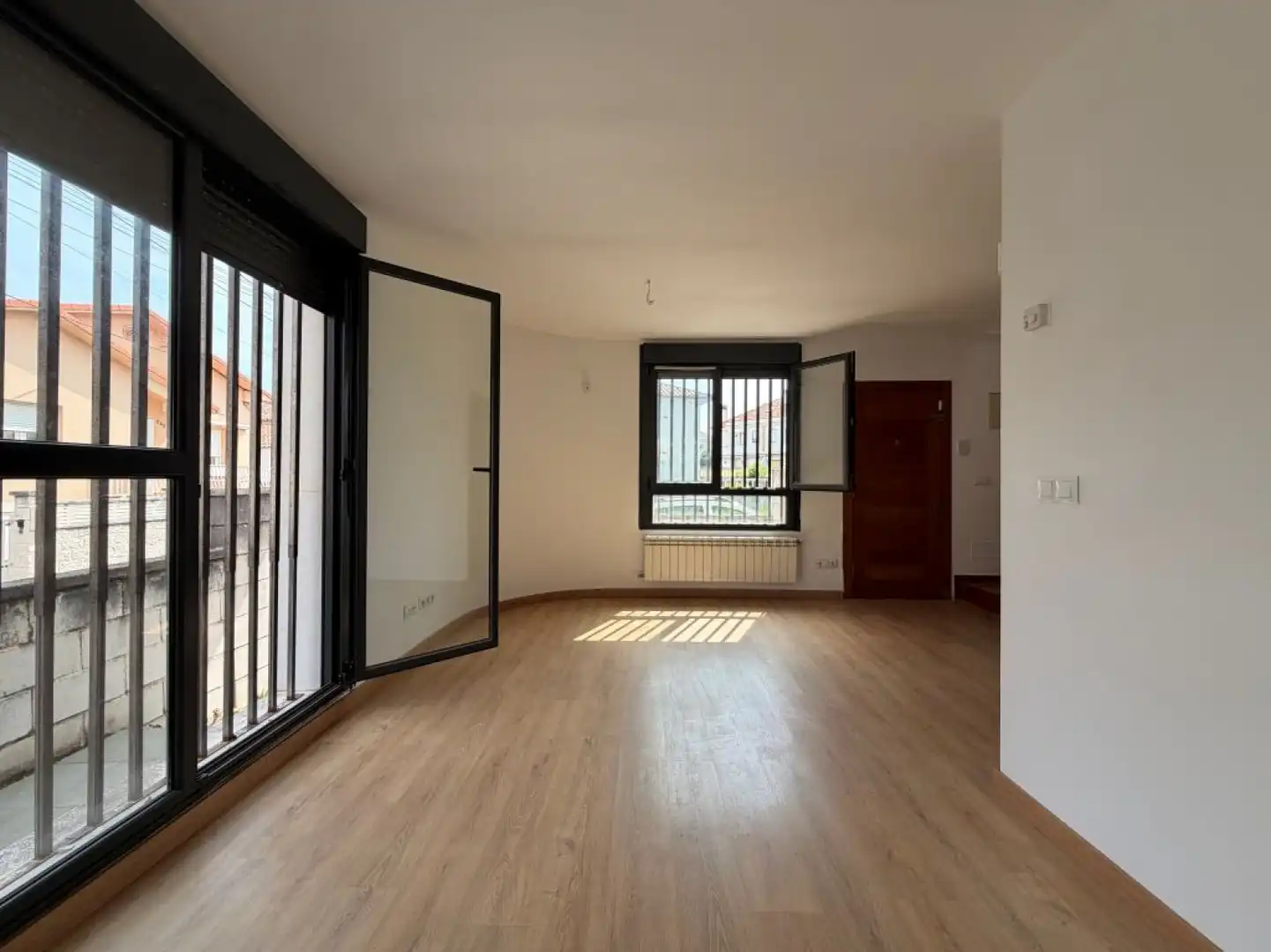 Sala de estar de Casa o chalet en venta en Torrelavega  con Calefacción, Jardín privado y Parquet