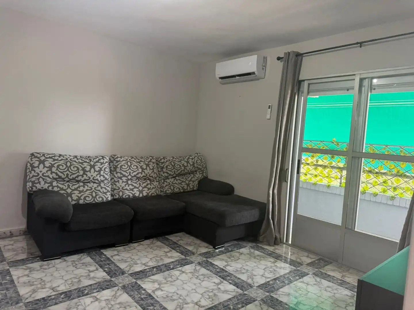 Flat with terrace for sale in Calle Calle Tirso de Molina, imagen 2
